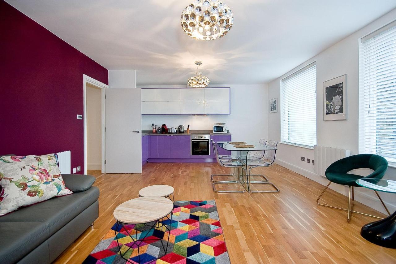 Mulberry Flat 6 - Two Bedroom 3rd Floor By Living Feriehus