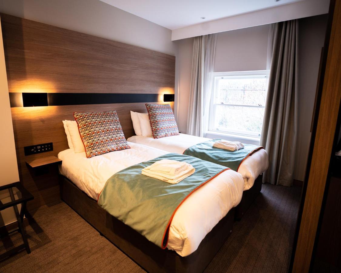 Hotel Merit Kensington 4*