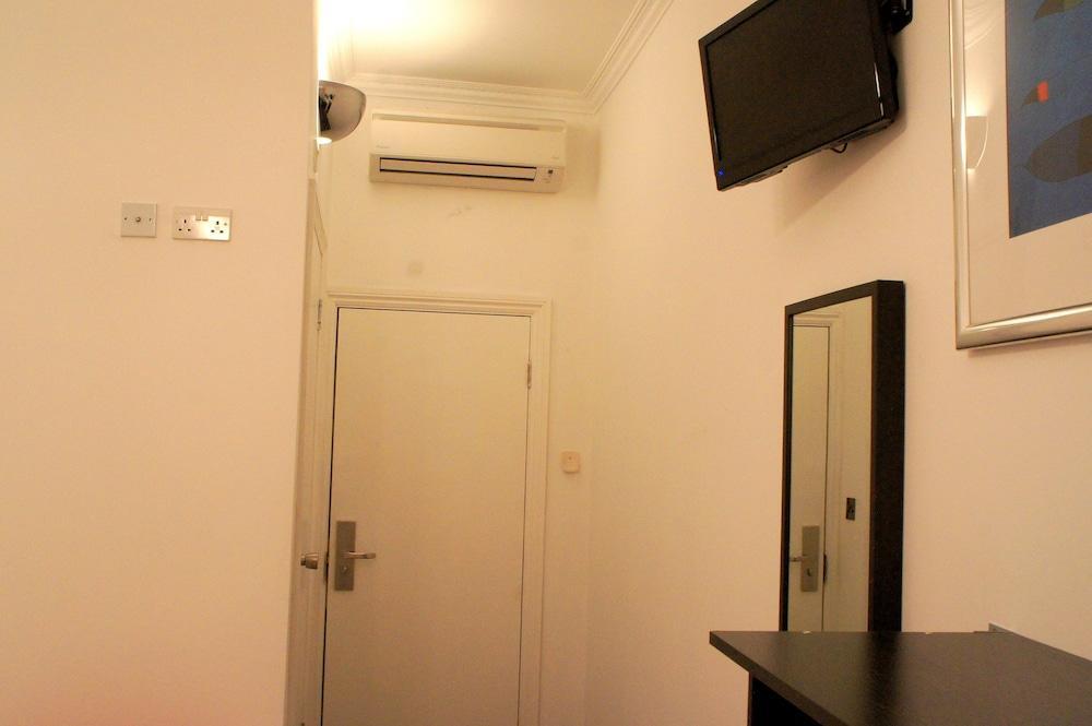 Hotel Plaza 3*