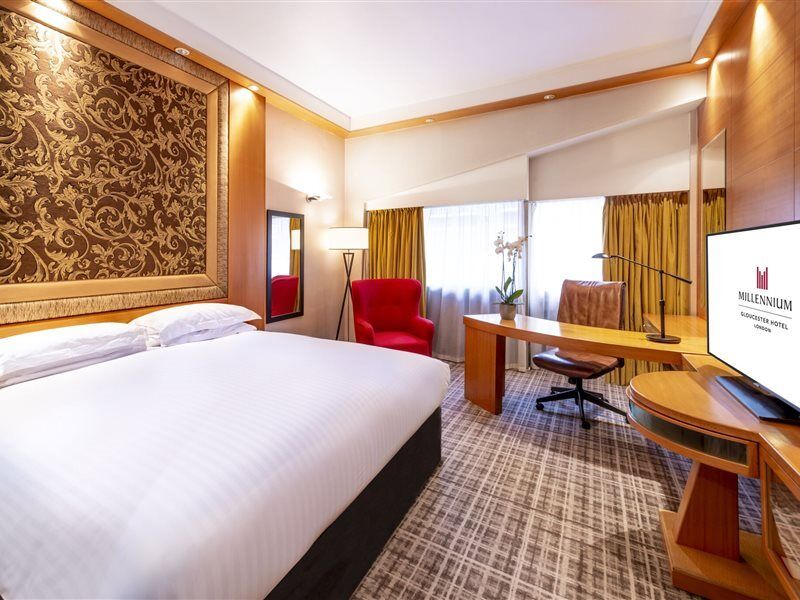 Millennium And Conference Centre Gloucester 4* London