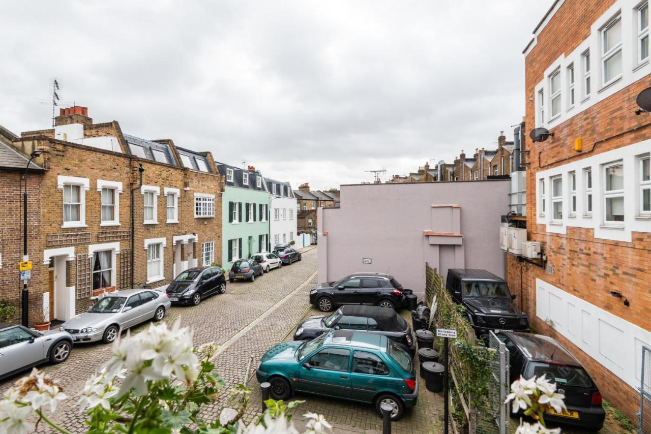 Charming Chiswick Near Ravenscourt Park Londen