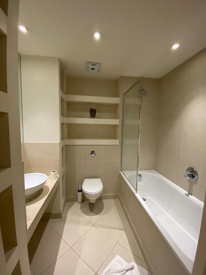 Hommey Luxury - Canary Wharf London