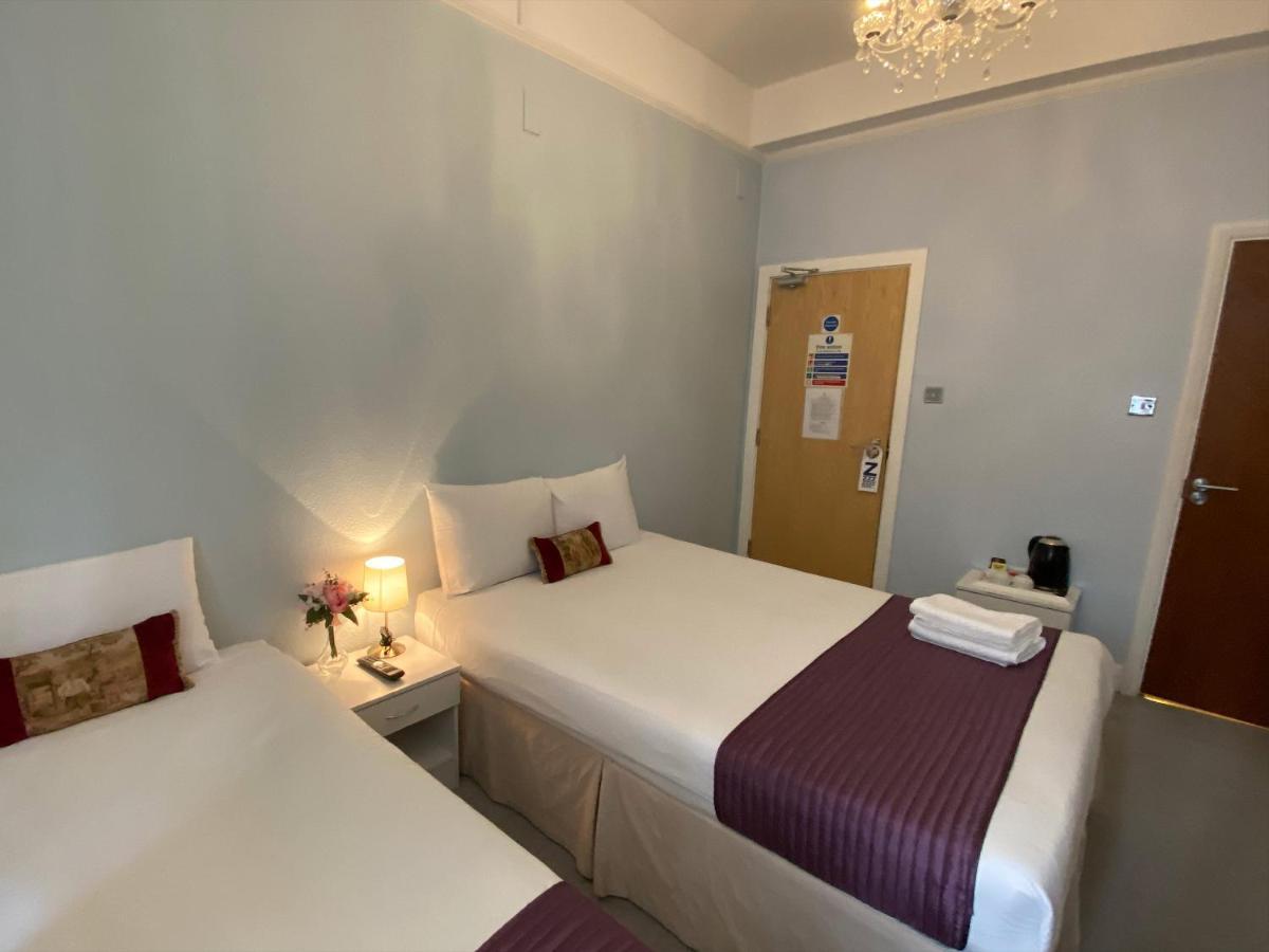 Lancaster Court 3* London