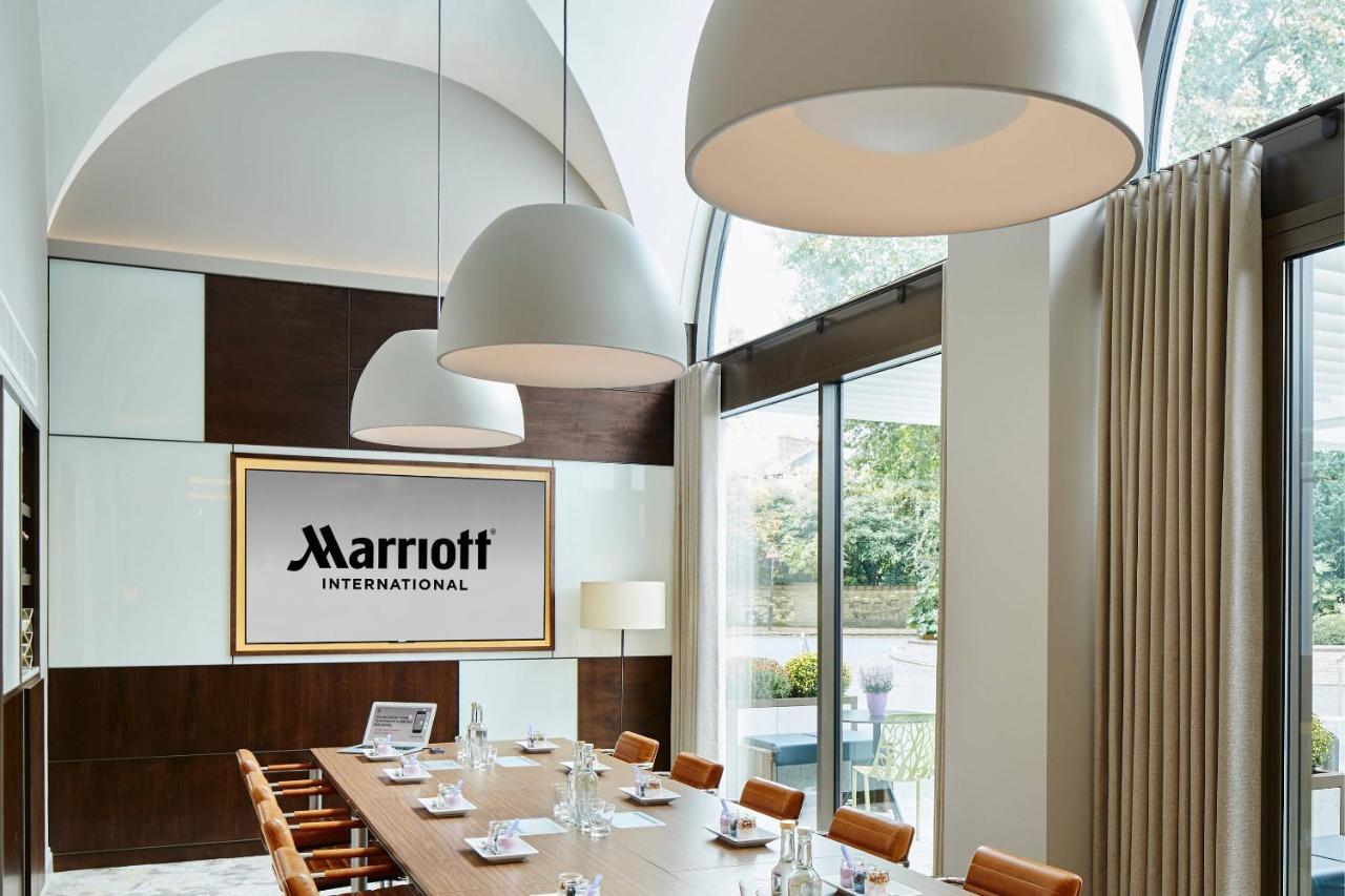 Marriott Regents Park Hotel 4*