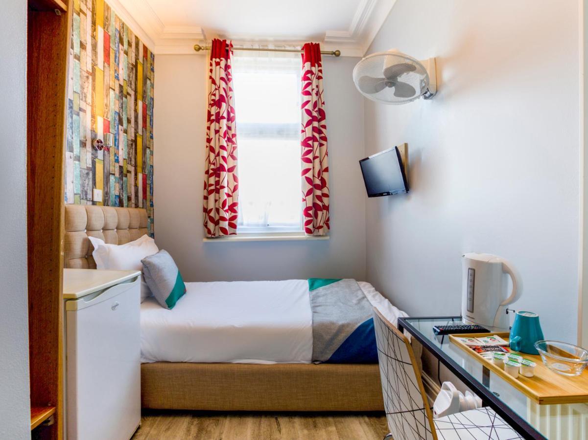 Oyo Sino Hotel