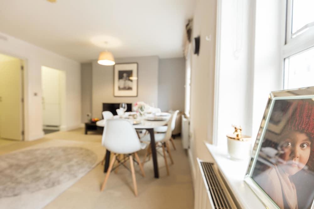 Urban Chic - Bond Street Hotel London